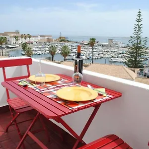 Marine Freestyler Glorious Terrace Apartment